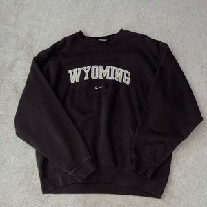 Nike XL Wyoming Crewneck